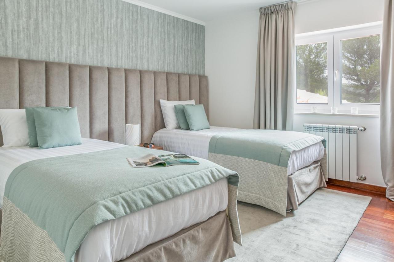 Quinta Da Serra - Luxurious Villa Sintra - Heated Pool & Jacuzzi 외부 사진