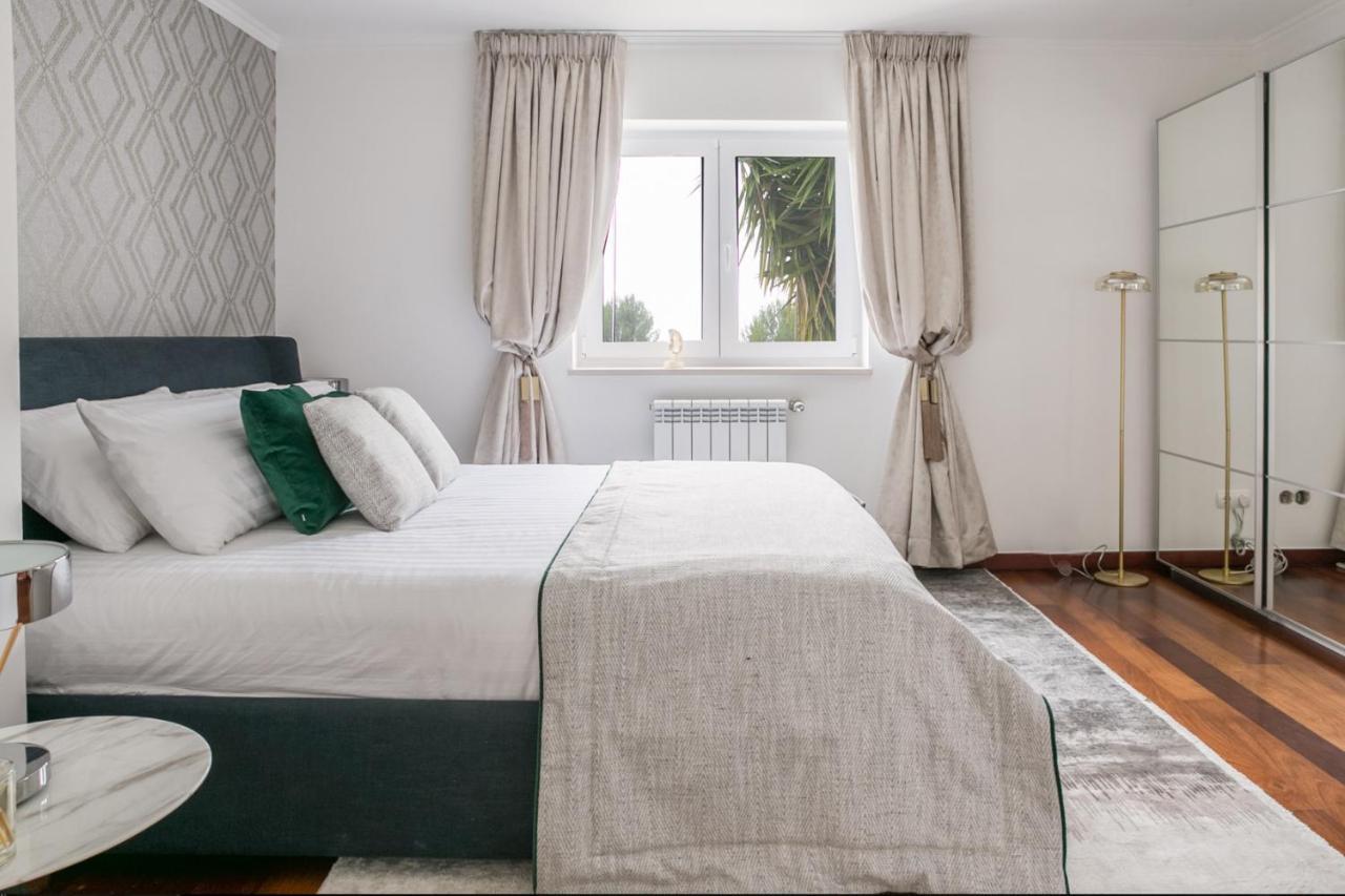 Quinta Da Serra - Luxurious Villa Sintra - Heated Pool & Jacuzzi 외부 사진